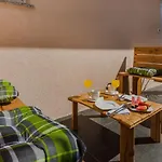 Lovely M&k In Peaceful Area - Apartman Zára