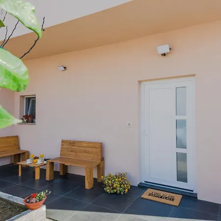 Lovely M&k In Peaceful Area - Lejlighed Zadar