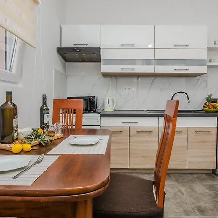 Lovely M&k In Peaceful Area - * Zadar