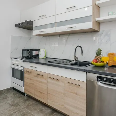 Appartement Lovely M&k In Peaceful Area -