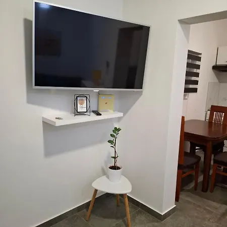 Διαμέρισμα Lovely M&k In Peaceful Area - Ζαντάρ