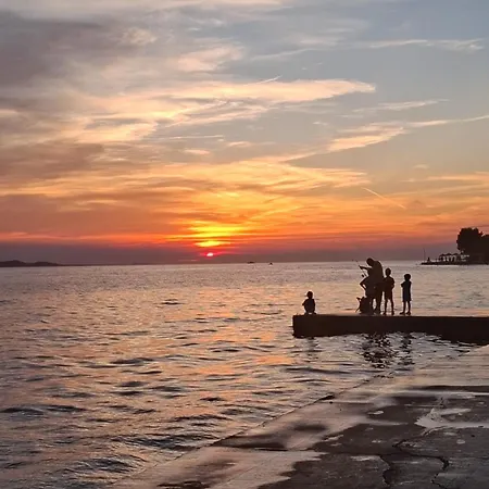 Lovely M&k In Peaceful Area - Appartement Zadar