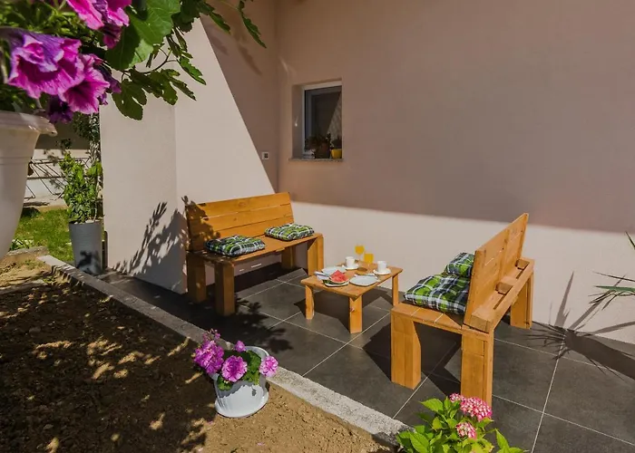 Lovely M&k In Peaceful Area - Διαμέρισμα Ζαντάρ